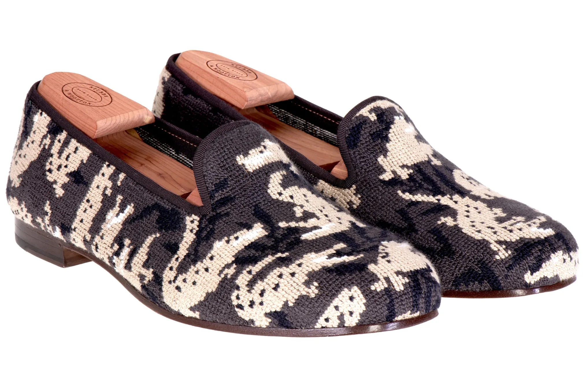 Wetlands Noir Needlepoint Slipper (Men)
